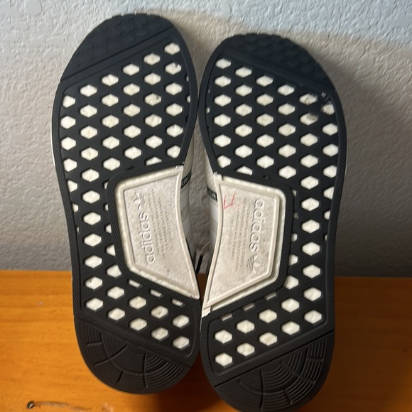 Adidas NMD R1 EF3326 shoes, men’s US 10.5 - Picture 6 of 7
